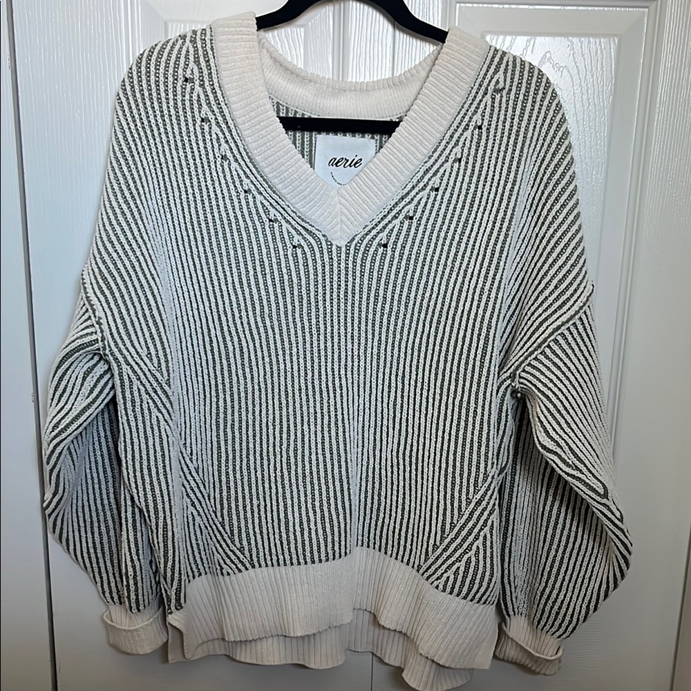 Aerie Black and White V-Neck Striped Sweater